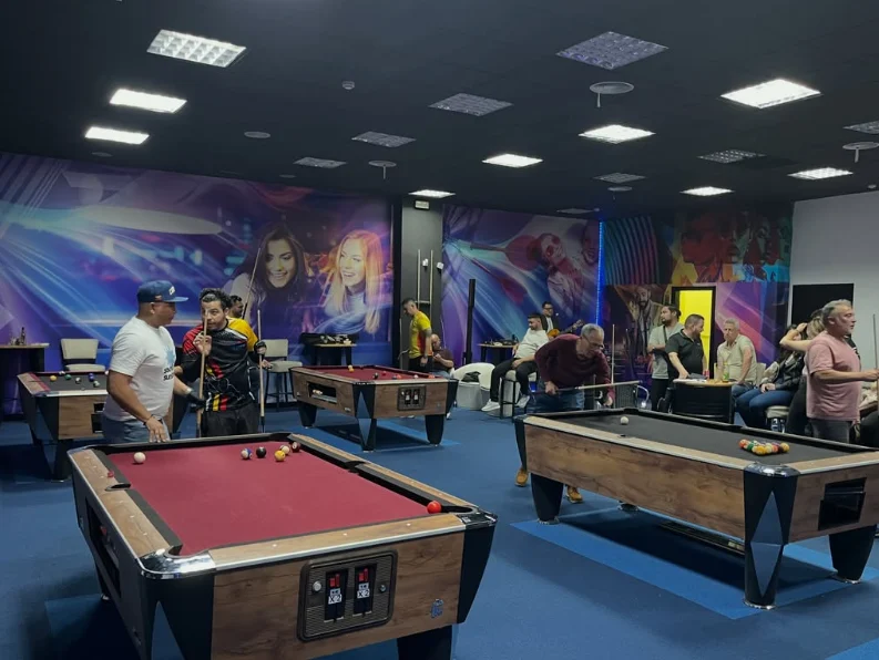 Primer torneo de billar en POOL Bar Rivas